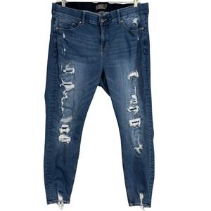Torrid Bombshell Skinny Jeans 20R Medium Wash Distressed Premium Stretch Plus
